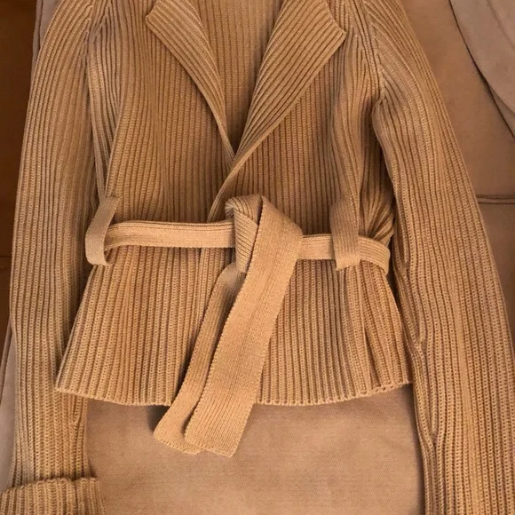 Beige Ribbed Knit Sweater - Picture 3 of 6
